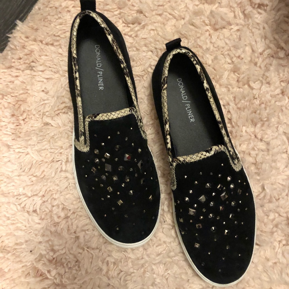 Donald J Pliner sneakers